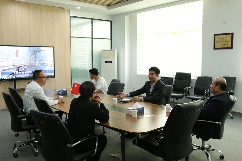 資訊|臨沂市商務局黨組成員、副局長莊金才一行蒞臨百華鞋業調研指導