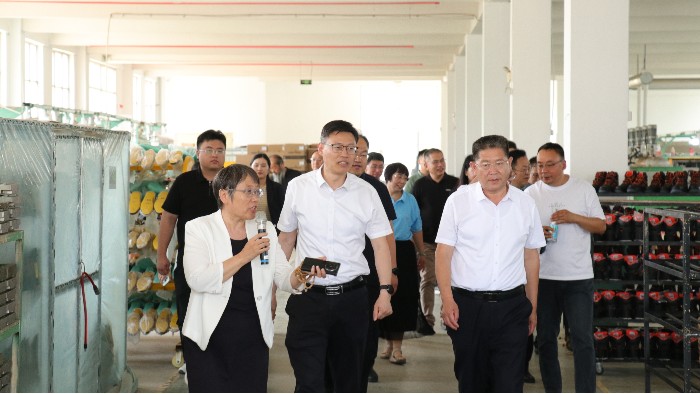 百華鞋業(yè)蓄勢待發(fā)，緊抓“一區(qū)六鏈?zhǔn)畧@”新機遇！