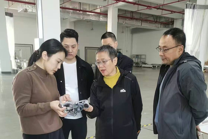 百華鞋業赴羅霸自動化系統(廣東)有限公司考察并正式簽訂合同