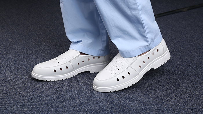 如何清洗變黃的小白鞋？百華鞋業為您支招